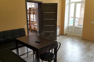 Хостел Light Life Hostel. Место в общем 8-местном номере  4