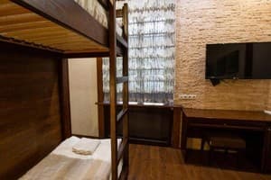 Мини-отель Petrani Central. Место в общем 4-местном номере  3